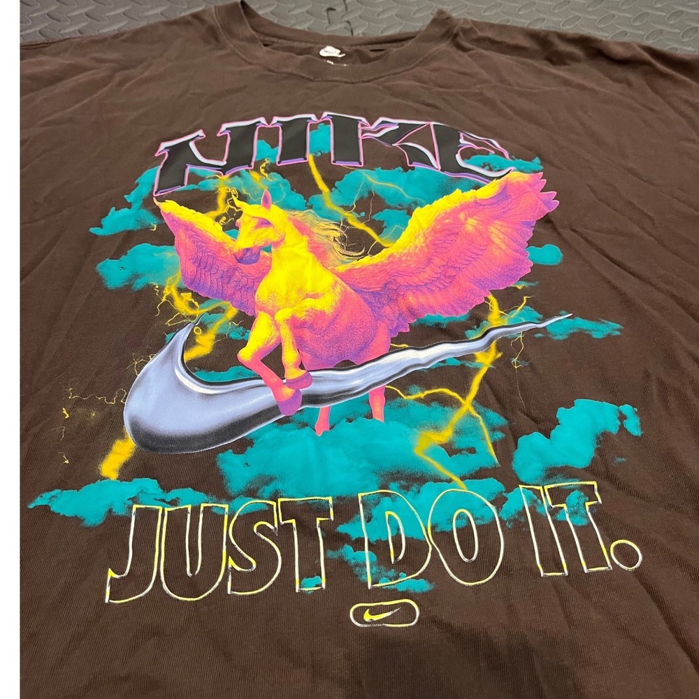 Nike T-Shirt Mens XL Brown Just Do It Pegasus Graphic Oversized Fit Tee